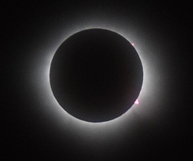 eclipsi e.farre imatge de whatsapp 2024 04 11 a les 08.17.37 a613bb76 red