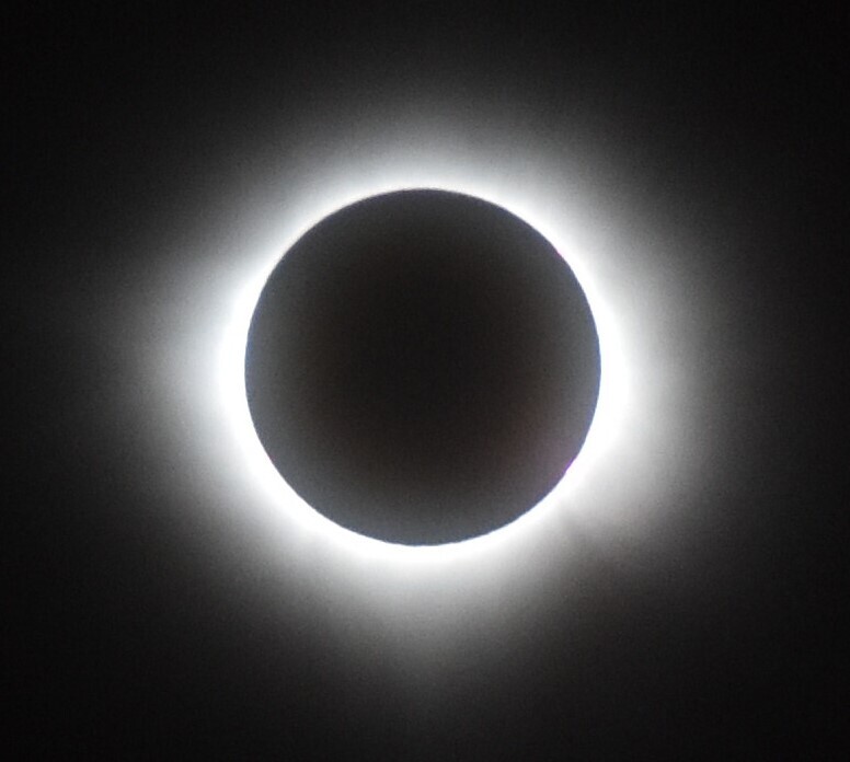 eclipsi e.farre imatge de whatsapp 2024 04 11 a les 08.17.37 a3a433a8 red